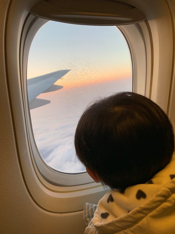 Photo "Tips to Avoid Jet Lag When Traveling with Kids"